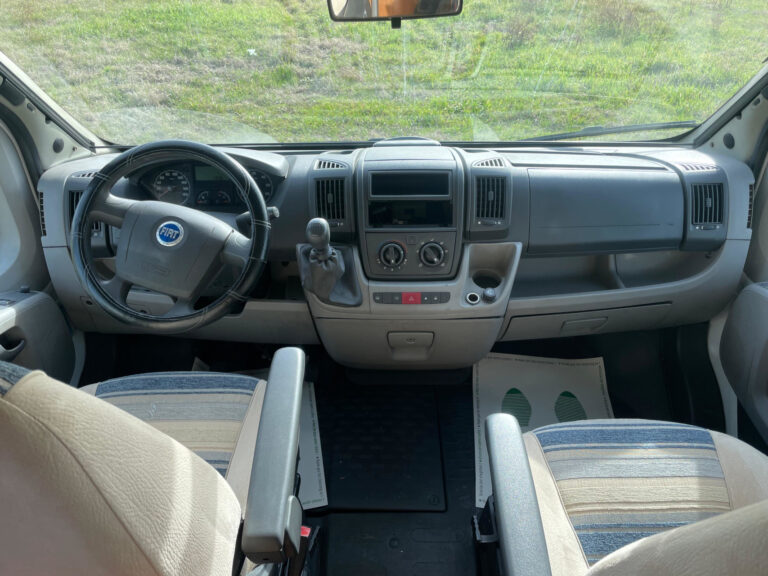 Adria_680SPL_Fiat_camper_semintegrale_garage_21