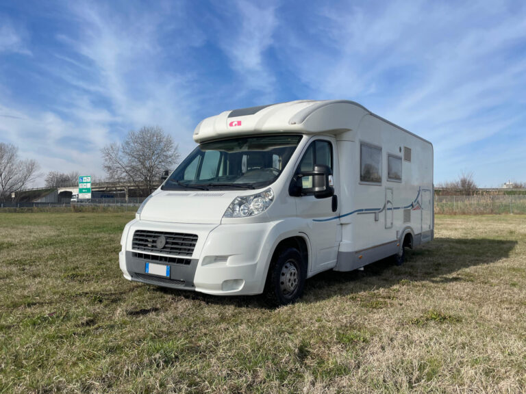 Adria_680SPL_Fiat_camper_semintegrale_garage_3