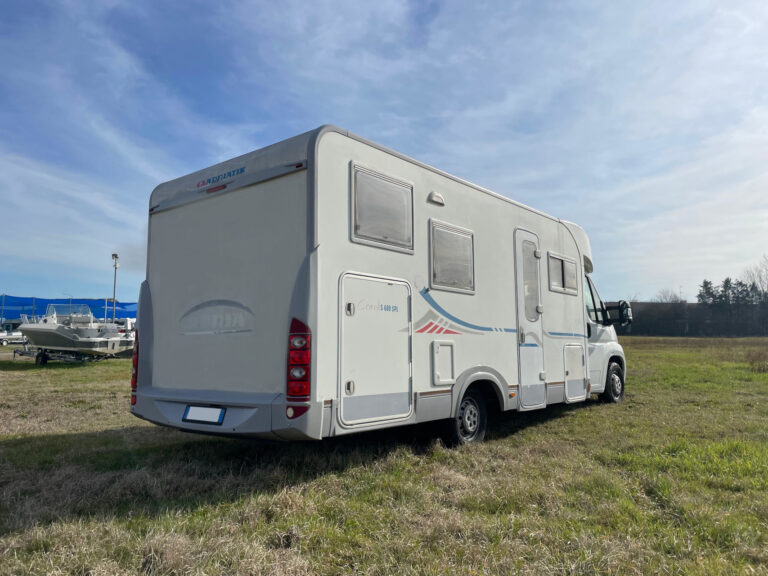 Adria_680SPL_Fiat_camper_semintegrale_garage_5