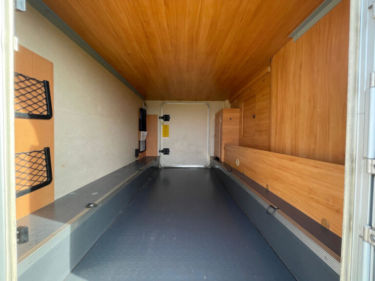 Adria_680SPL_Fiat_camper_semintegrale_garage_7