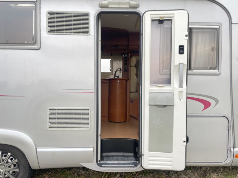 Rapido_7096 Fiat camper semintegrale garage_12