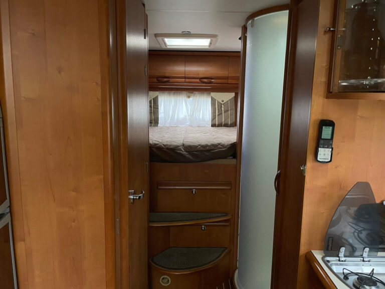 Rapido_7096 Fiat camper semintegrale garage_19