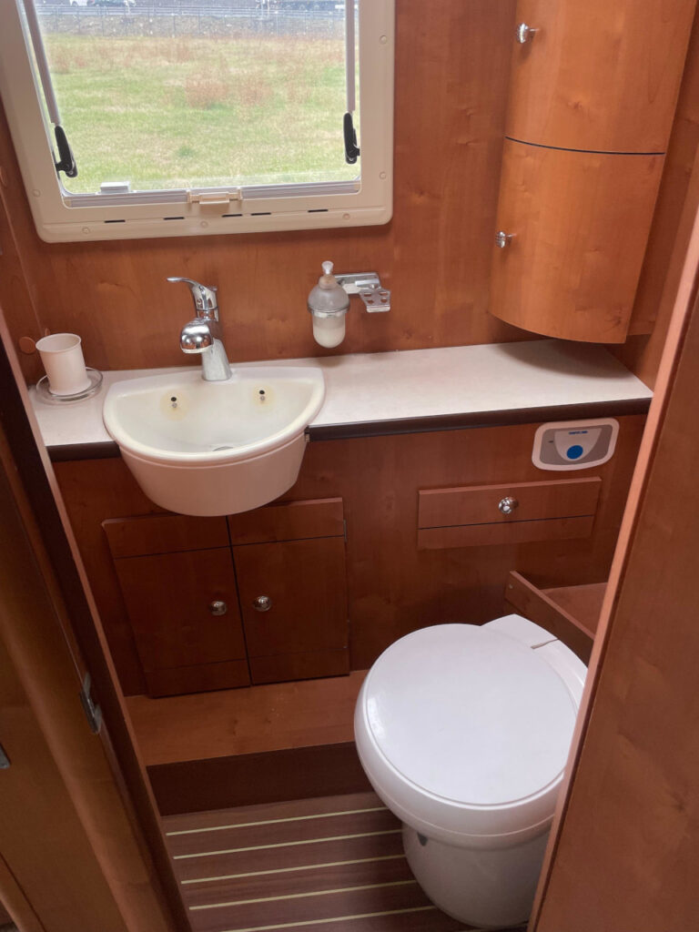 Rapido_7096 Fiat camper semintegrale garage_20