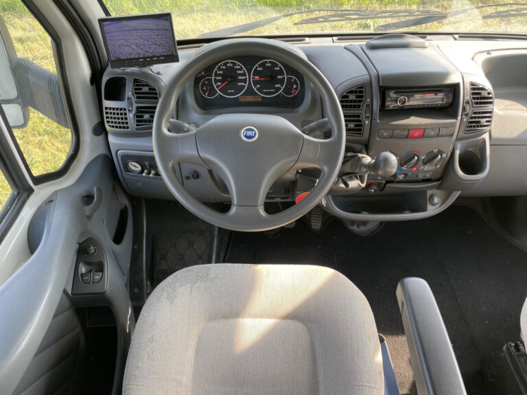 Arca_GLT_715_Mansardato_Fiat_Ducato_52_Cabina