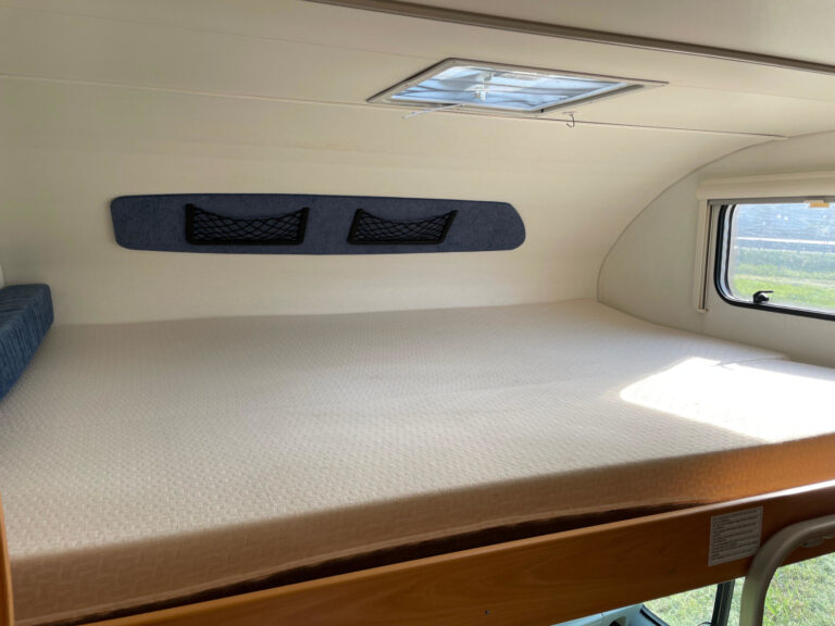 Challenger_Genesis_Ford_Mansardato_13