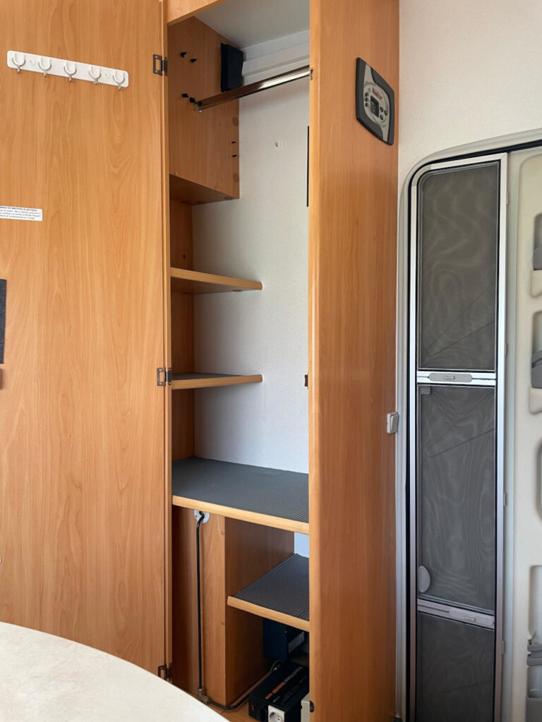 Challenger_Genesis_Ford_Mansardato_14