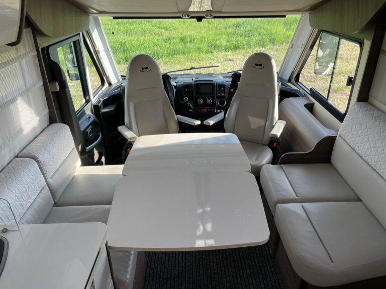 McLouis_Nevis_882_Motorhome_Ducato_11